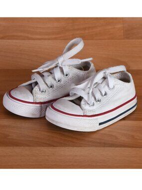 Converse Toddler Chuck Taylor All Star Size 4- White